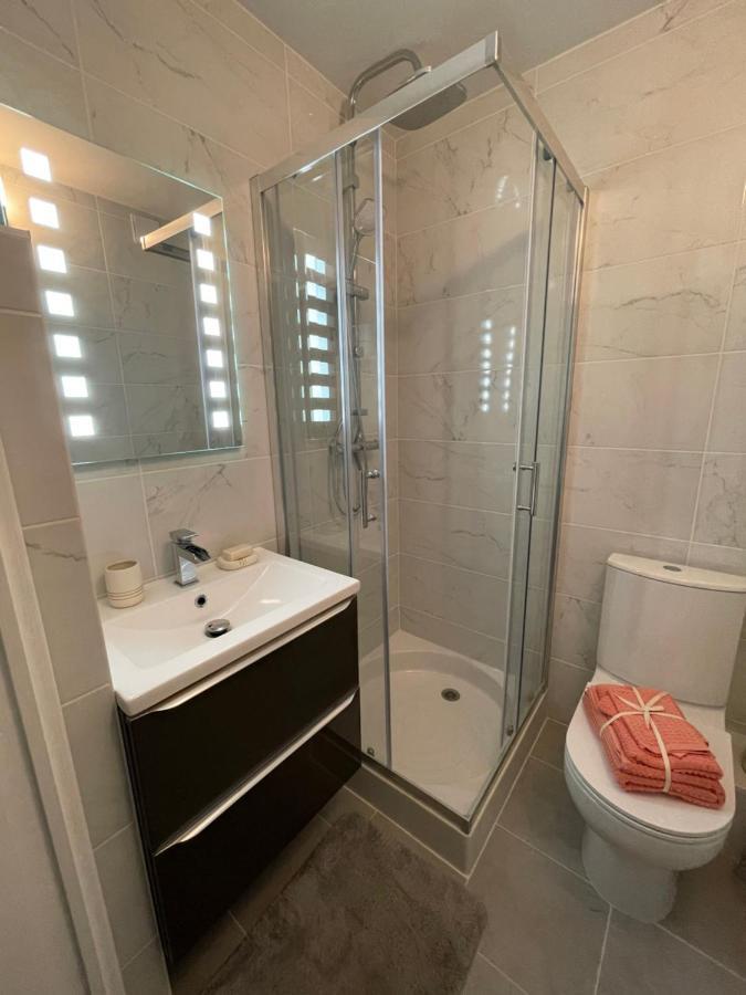 Appartement De Charme A 2 Min De La Plage 瓦洛里 外观 照片